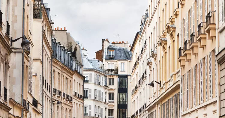 Prestige-Investissement-rue-paris.webp